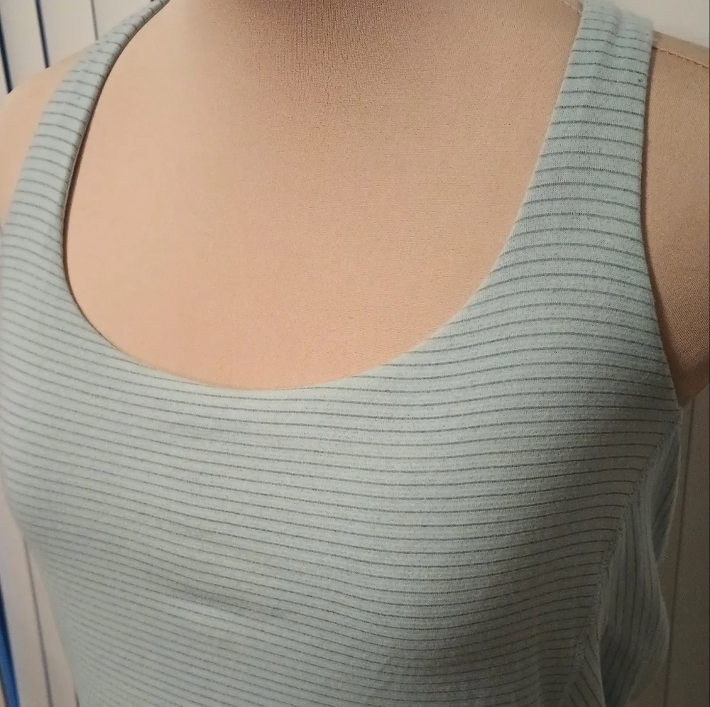 Lululemon - Picture 5 of 5